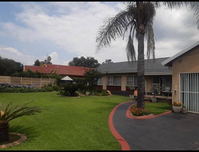 4 BEDROOM HOUSE FOR SALE IN ELSPARK